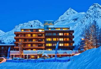 Arosa Kulm Hotel & Alpin Spa has Balcony rooms