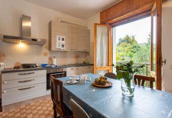 Casa di Emma - Verona, Lago di Garda, Valpolicella has Balcony rooms