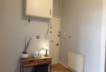 7 mins to SEC Glasgow allows 18 year olds to book a room