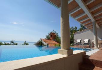 Apartments Villa Krasa has Balcony rooms