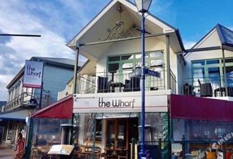 The Wharf Seaview Apartments by AVI allows 18 year olds to book a room