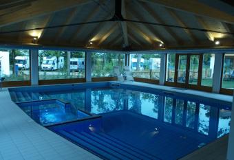 Camping Venezia Village allows 18 year olds to book a room