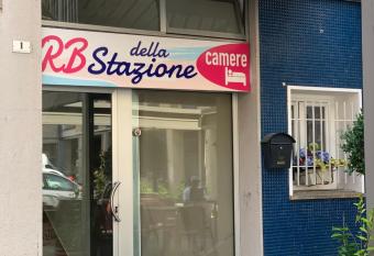 RB della STAZIONE allows 18 year olds to book a room