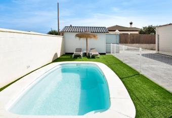 Casa Manoli has Balcony rooms