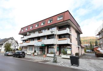 Hotel-Gasthof Hirschen has Balcony rooms