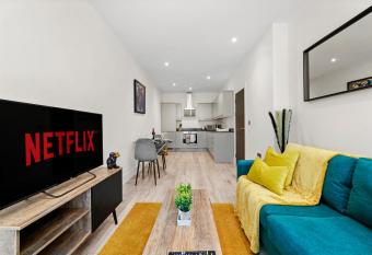 Luxe Your Stays- Slough allows 18 year olds to book a room