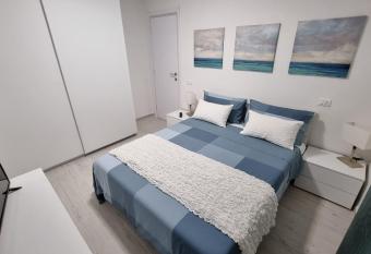 Via Bramante 6 allows 18 year olds to book a room