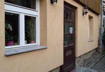 Pension an der Stadtmauer Apartments allows 18 year olds to book a room