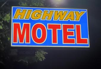 Highway Motel has Smoking rooms