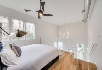 Opalescence Luster Central Midtown Penthouse Loft allows 18 year olds to book a room