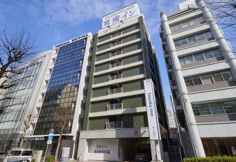 Toyoko Inn Yokohama Kannai has Smoking rooms