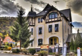 Hotel Villa Alice allows 18 year olds to book a room