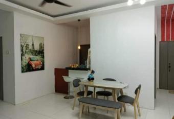 Homestay Harradnieeya allows 18 year olds to book a room