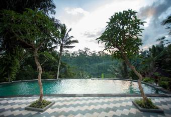 Campuhan Sebatu Resort has Balcony rooms