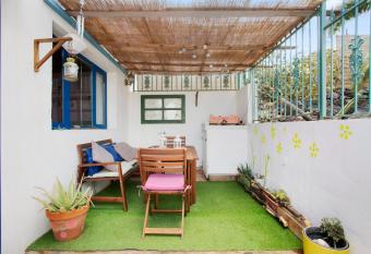 Eco Casa Alma has Balcony rooms