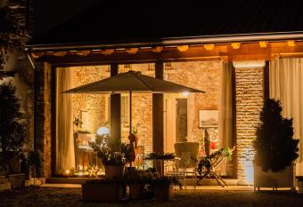 Casa Di Campagna Castello B&B allows 18 year olds to book a room