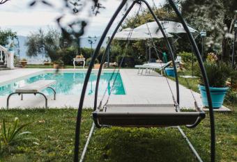 Villa Vernazza Cinque Terre has Smoking rooms