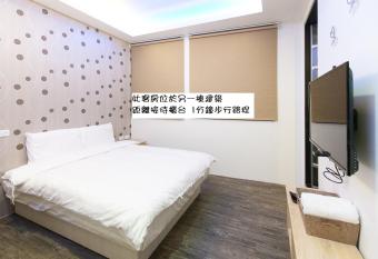 58   Hotspring Hotel has rooms with a private hot tub