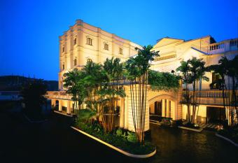 The Oberoi Grand Kolkata allows 18 year olds to book a room