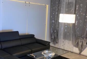 Joli Appartement    2 pas du centre ville BALCON Arriv  e autonome has Balcony rooms