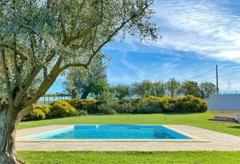 Quinta da Tapada de S  o Pedro has Balcony rooms