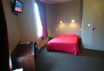 Hotel Moliere allows 18 year olds to book a room