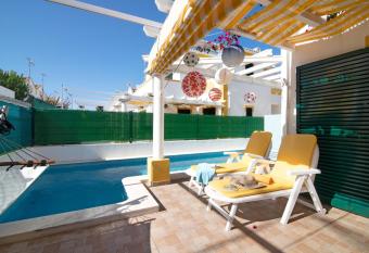 Villa Alagoa has Balcony rooms