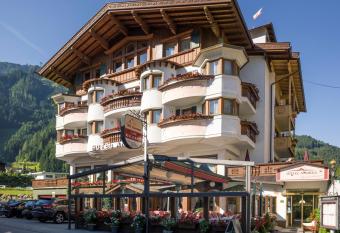 Hotel Andrea has Balcony rooms