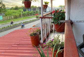 Casa Turistica HL has Balcony rooms