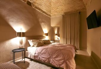 Parma Centro House allows 18 year olds to book a room