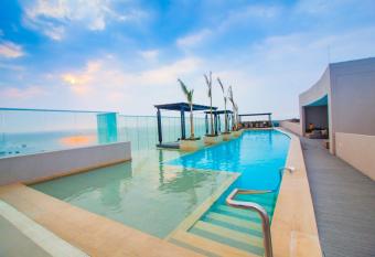 Exclusive Apartasuites Reserva del Mar     has Balcony rooms