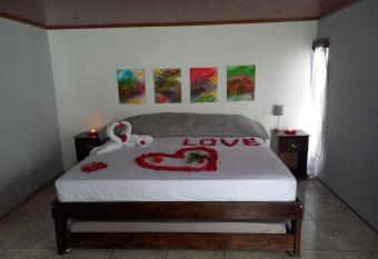 R  o Celeste Nature View has Balcony rooms