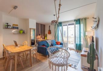 Paul Janet has Balcony rooms