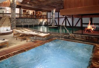 A  da H  tel & Spa -  allows 18 year olds to book a room