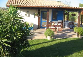 Villetta Mistretta has Balcony rooms