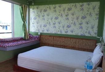 Shiva s Hippies Colony has Balcony rooms