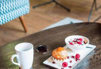 Ibis Styles Toulouse Blagnac A  roport allows 18 year olds to book a room