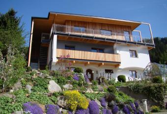Ferienwohnung Serlesblick has Balcony rooms