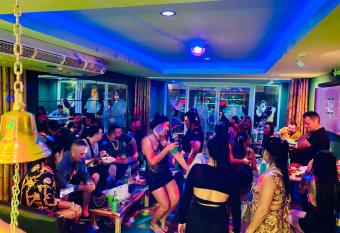 Popeyes Hostel, Coffeeshop & Beer Bar allows 18 year olds to book a room