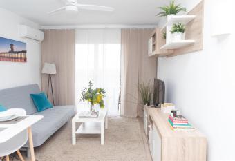 Apt Relax Home 150 m to the sea has Balcony rooms