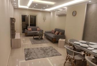                    has rooms with a private hot tub