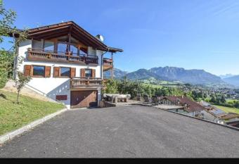 Pozza Appartamenti has Balcony rooms