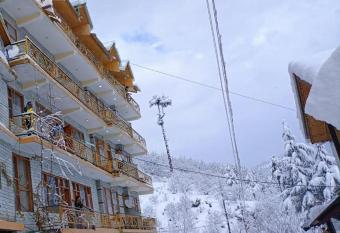 Hotel Aspiring6elements allows 18 year olds to book a room