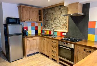 Annecy Sainte Claire proche Gare-Lac Duplex 4e   tage pour 4ou6 personnes climatisation has Balcony rooms