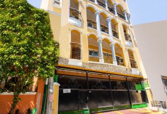 OYO 831 Casa Maria allows 18 year olds to book a room