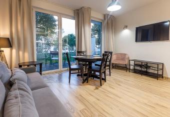 VacationClub     Or  owska Riwiera Apartament A2 allows 18 year olds to book a room