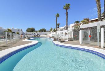 Puerto Chico 3 has Balcony rooms