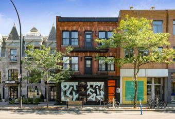 Fran  ois-Denis Apartments has Balcony rooms