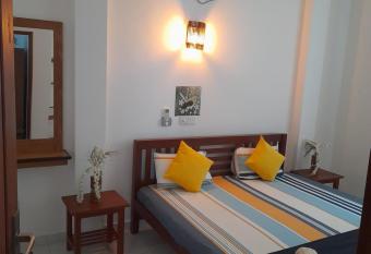 CITY SUNRISE has Balcony rooms