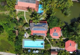 Villa 96 Hotel has Balcony rooms